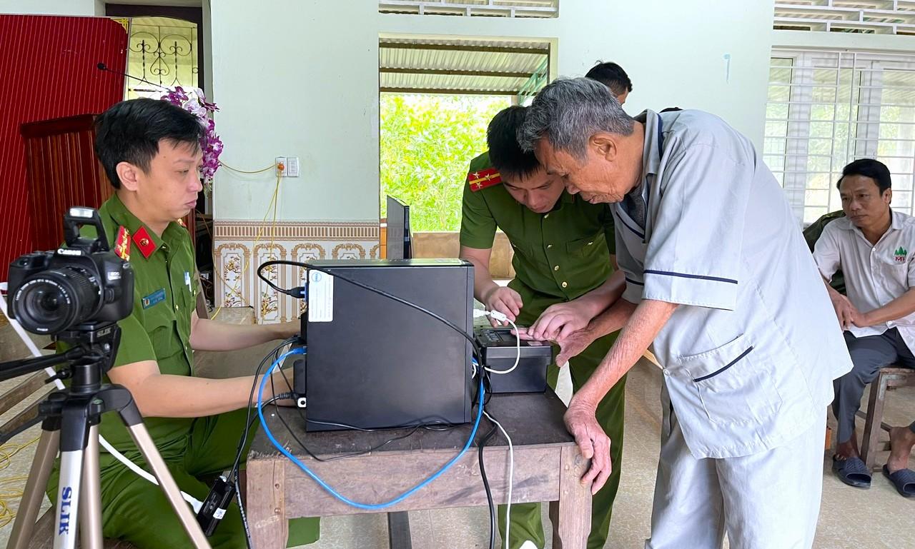 Nổ lực triển khai Đề án 06, đẩy mạnh chuyển đổi số ở cơ sở