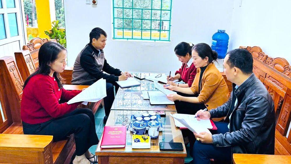 Ban Văn hoá- Xã hội HĐND xã Vĩnh Thuỷ họp kiểm điểm, đánh giá tập thể năm 2025