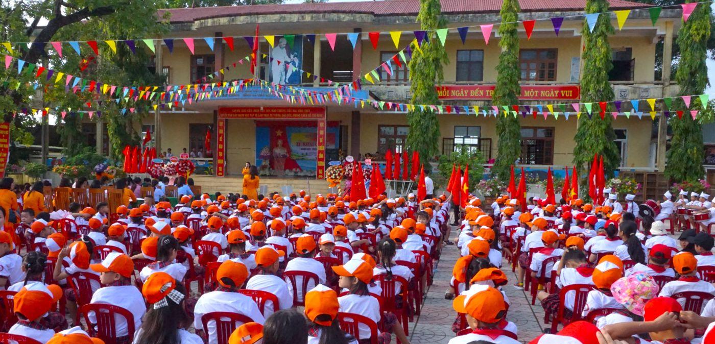 Tiếp tục kiện toàn tổ chức, nhanh chóng ổn định hoạt động trường học