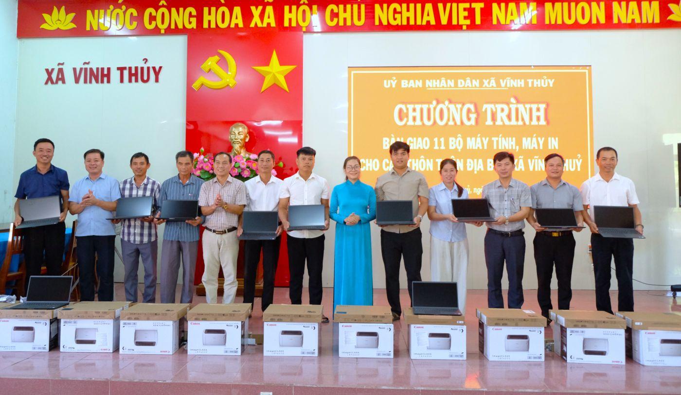 Vĩnh Thủy máy vi tính cho 11 thôn sau sáp nhập