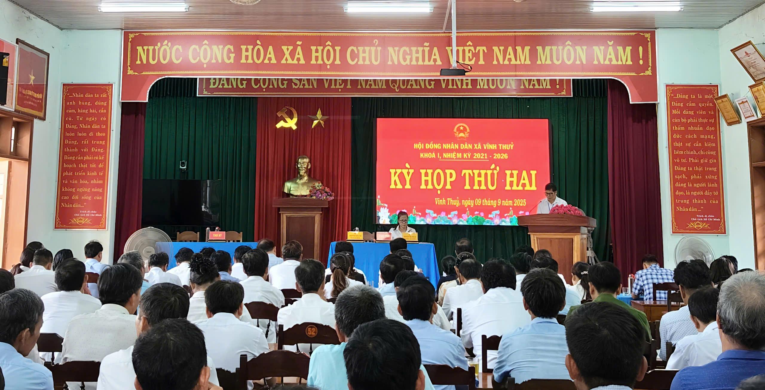 HĐND xã Vĩnh Thủy tổ chức kỳ họp thứ hai, khóa I, nhiệm kỳ 2021-2026