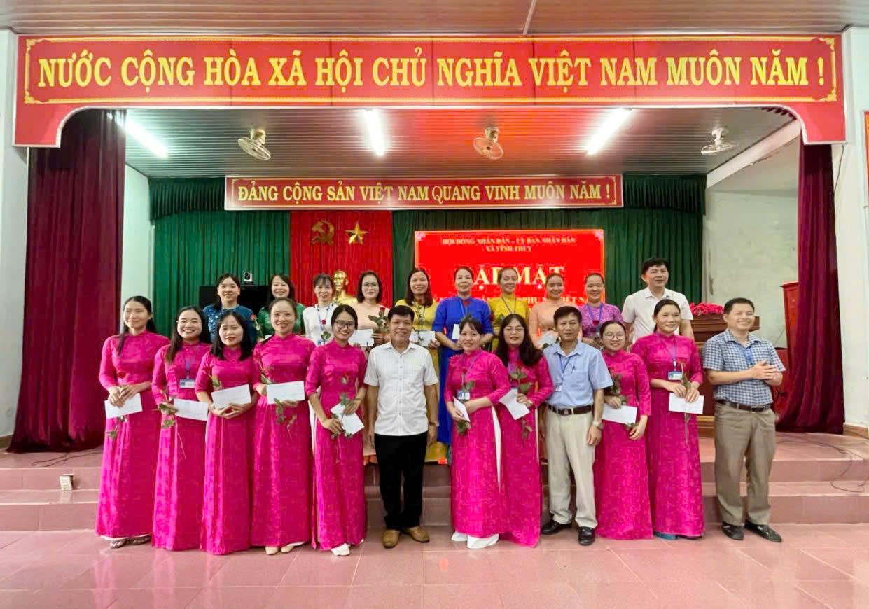 HĐND - UBND xã Vĩnh Thủy tổ chức gặp mặt kỷ niệm Ngày Phụ nữ Việt Nam 20/10.